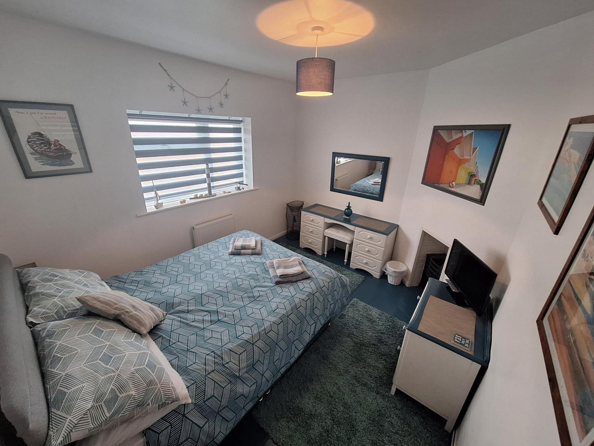 By The Sea, Home From Home Sleeps 6 Milford on Sea Dış mekan fotoğraf
