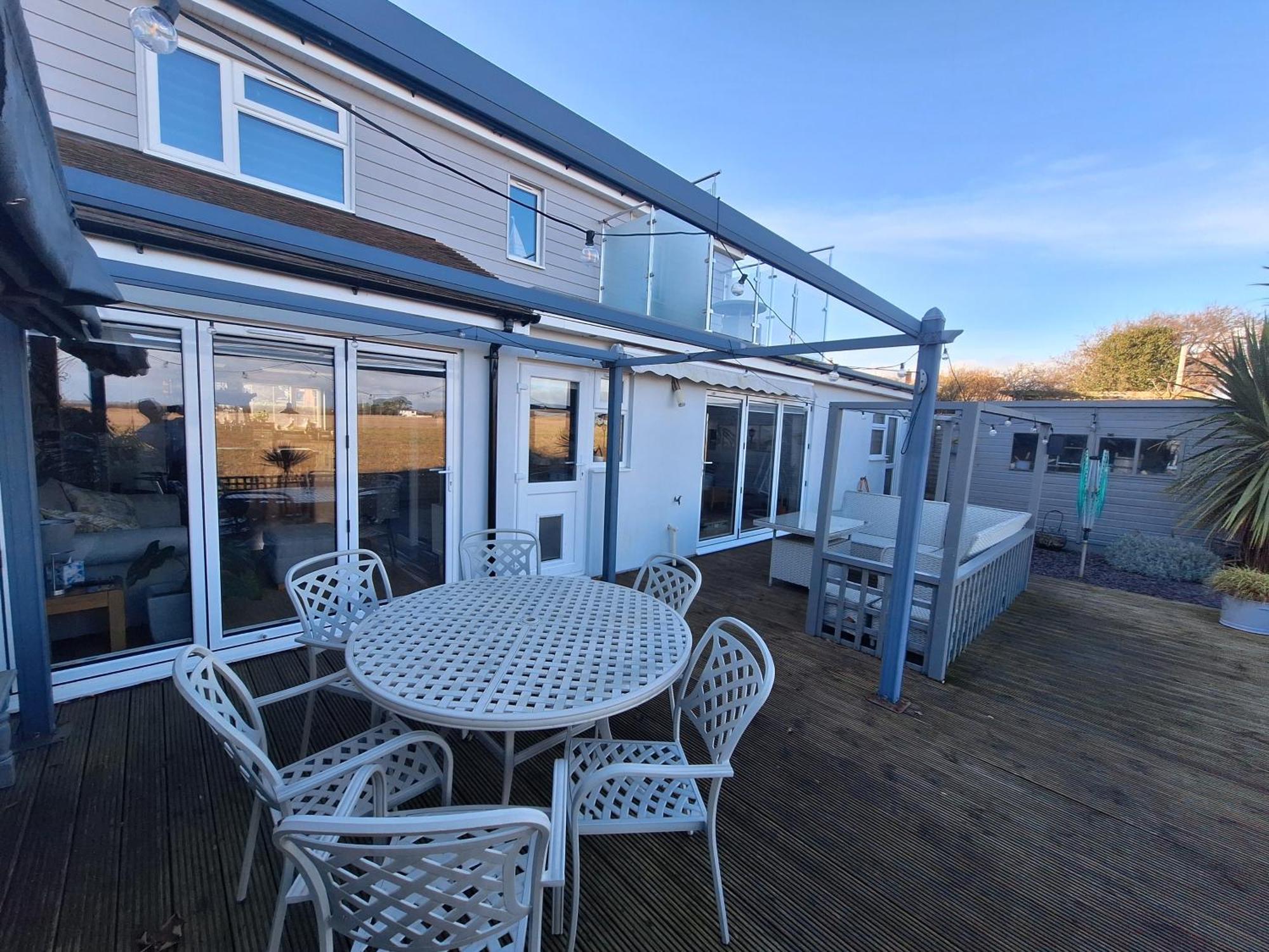 By The Sea, Home From Home Sleeps 6 Milford on Sea Dış mekan fotoğraf