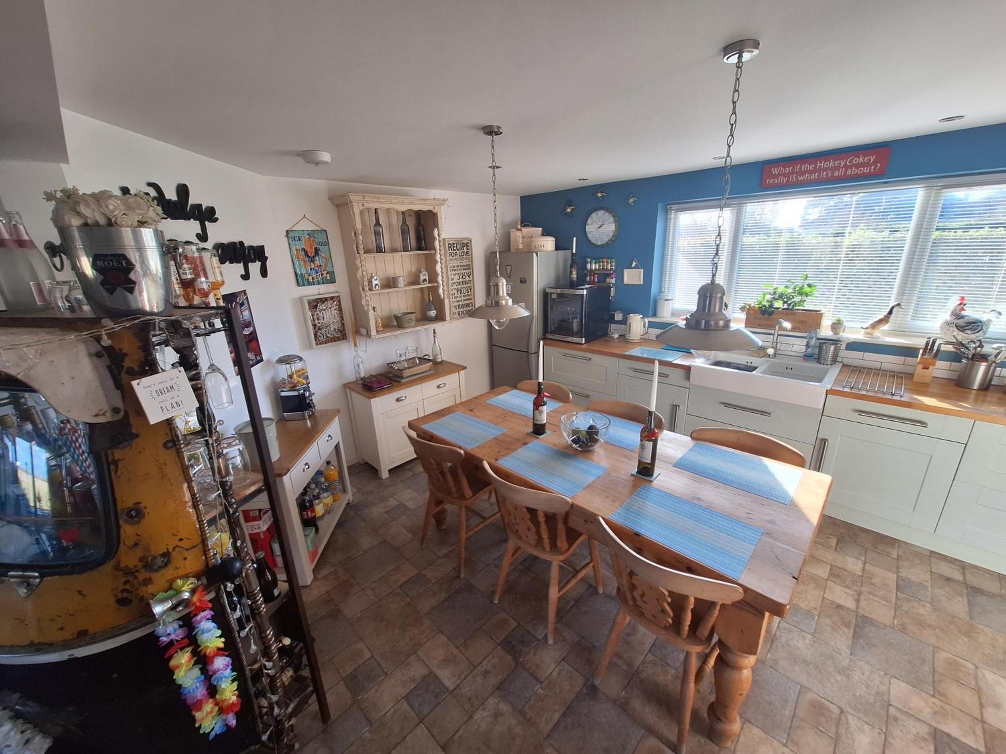 By The Sea, Home From Home Sleeps 6 Milford on Sea Dış mekan fotoğraf